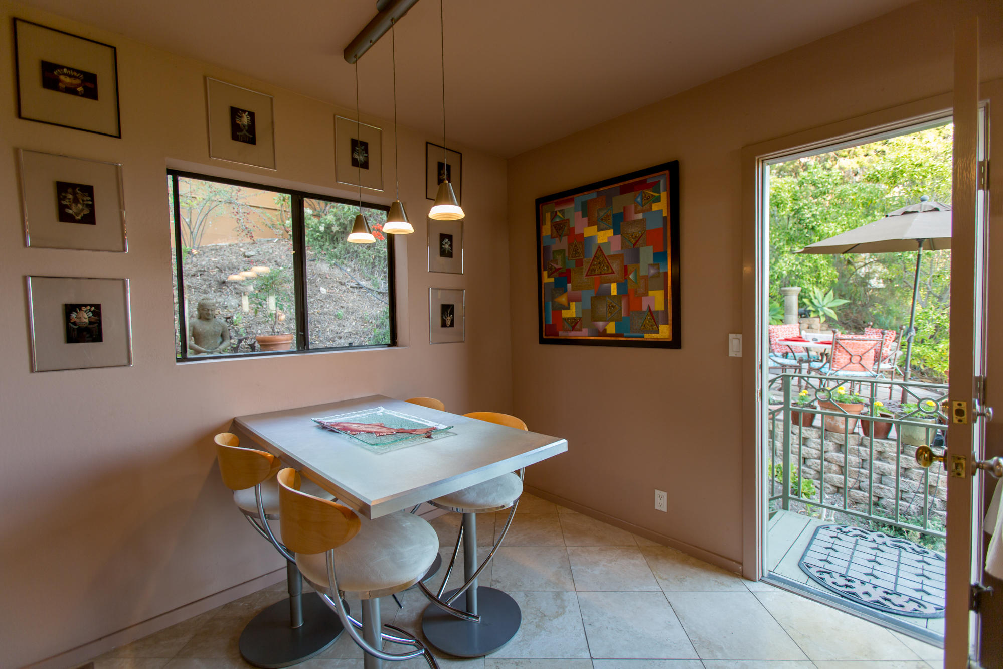 946 Cheltenham Road Santa Barbara, CA 93105 - Photo 9 of 29 Kitchenette