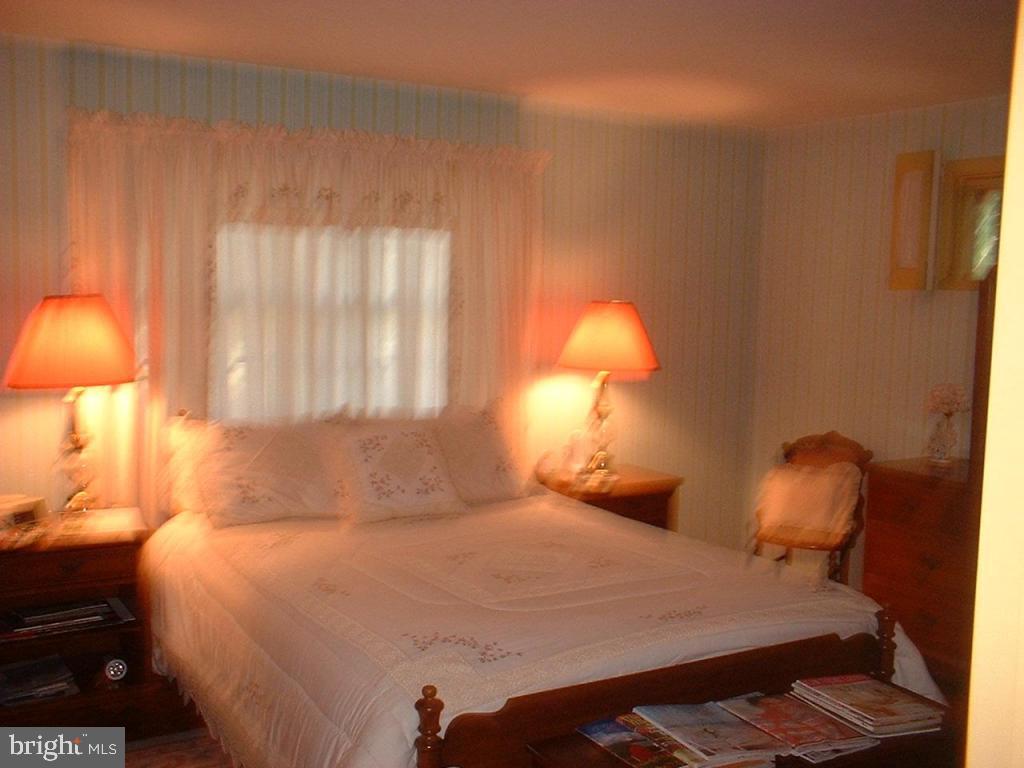 20 Red Oak Drive Lititz, PA 17543 - Photo 5 of 9 Gallery Image 5