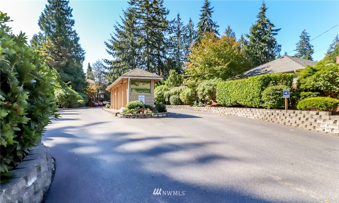 820 East Cady Road, Unit J301 Everett, WA 98203 - Photo 2 of 30 Gallery Image 2