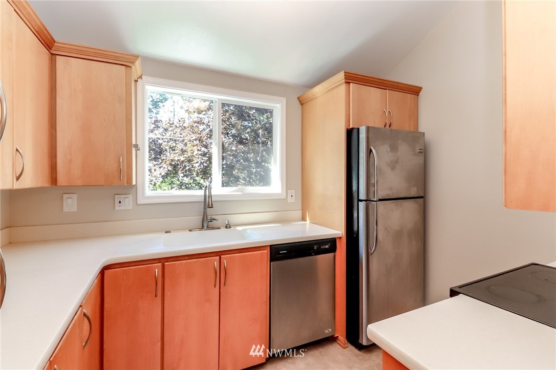 820 East Cady Road, Unit J301 Everett, WA 98203 - Photo 11 of 30 Gallery Image 11