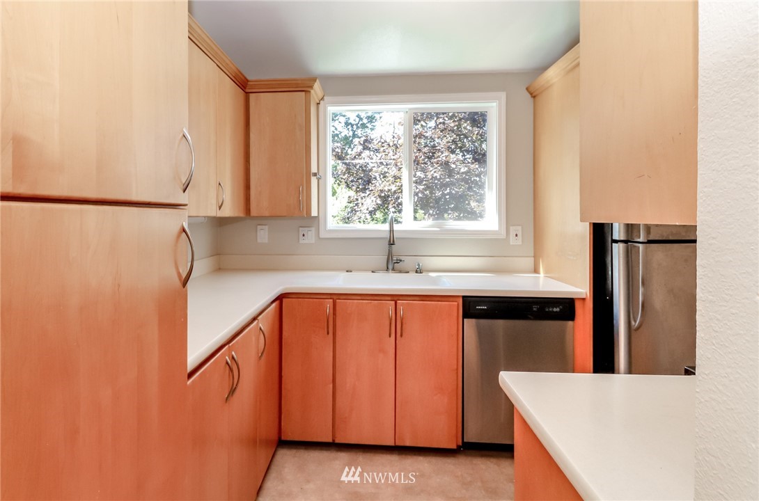 820 East Cady Road, Unit J301 Everett, WA 98203 - Photo 10 of 30 Gallery Image 10