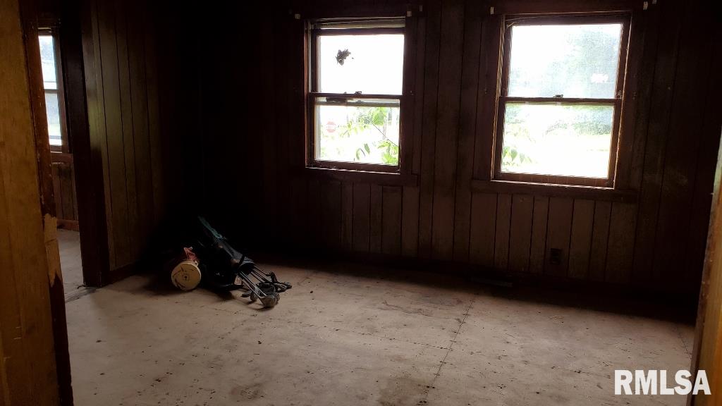 159 North Ave F Canton, IL 61520 - Photo 12 of 22