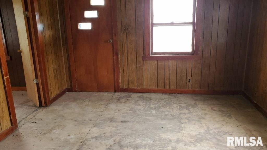 159 North Ave F Canton, IL 61520 - Photo 13 of 22