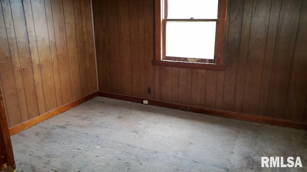 159 North Ave F Canton, IL 61520 - Photo 16 of 22