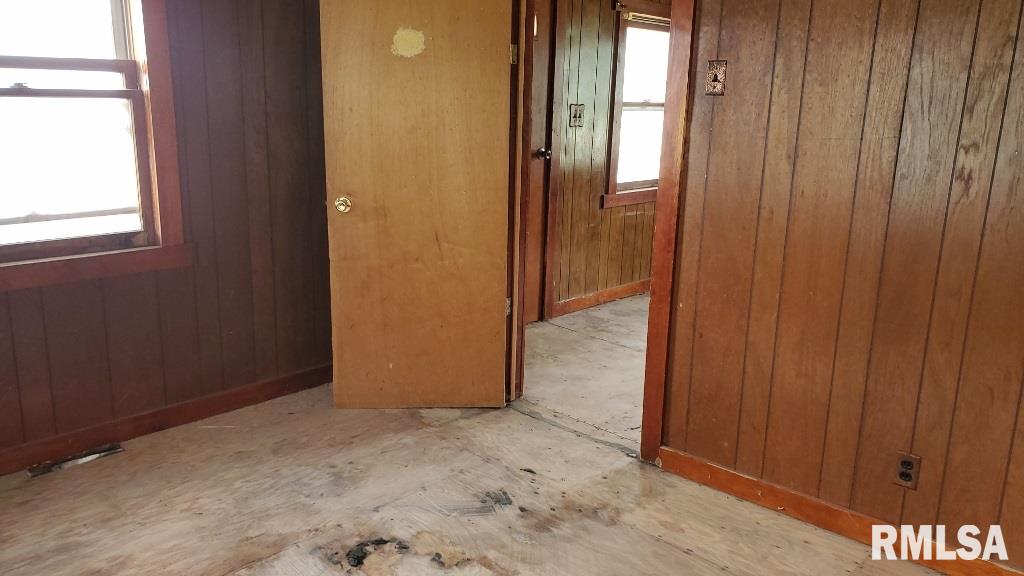 159 North Ave F Canton, IL 61520 - Photo 17 of 22