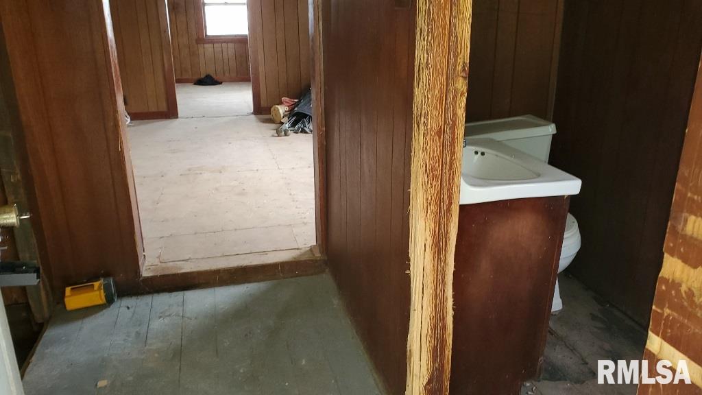 159 North Ave F Canton, IL 61520 - Photo 4 of 22