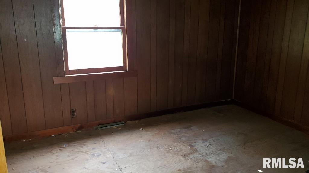 159 North Ave F Canton, IL 61520 - Photo 10 of 22