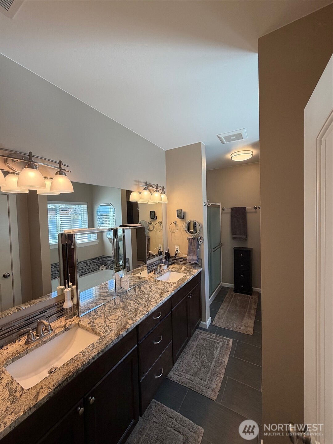 522 Adobe Way Selah, WA 98942 - Photo 14 of 34