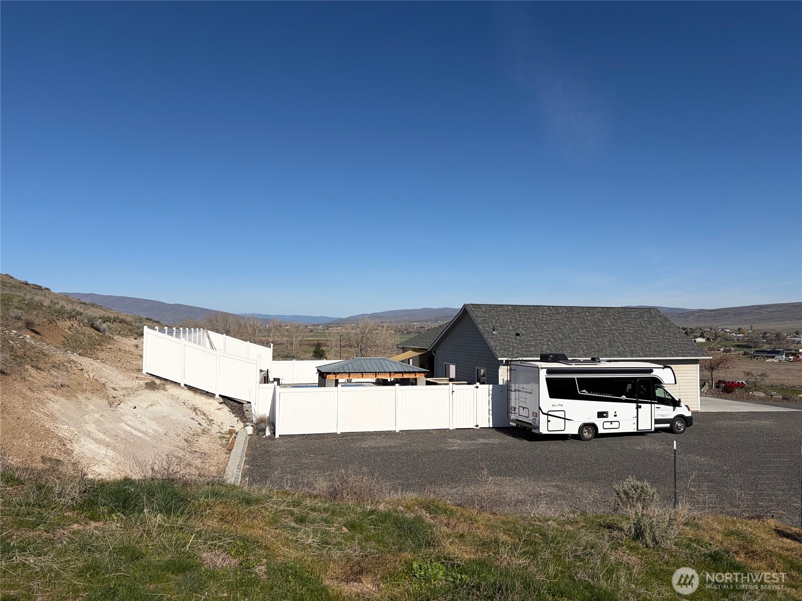 522 Adobe Way Selah, WA 98942 - Photo 29 of 34