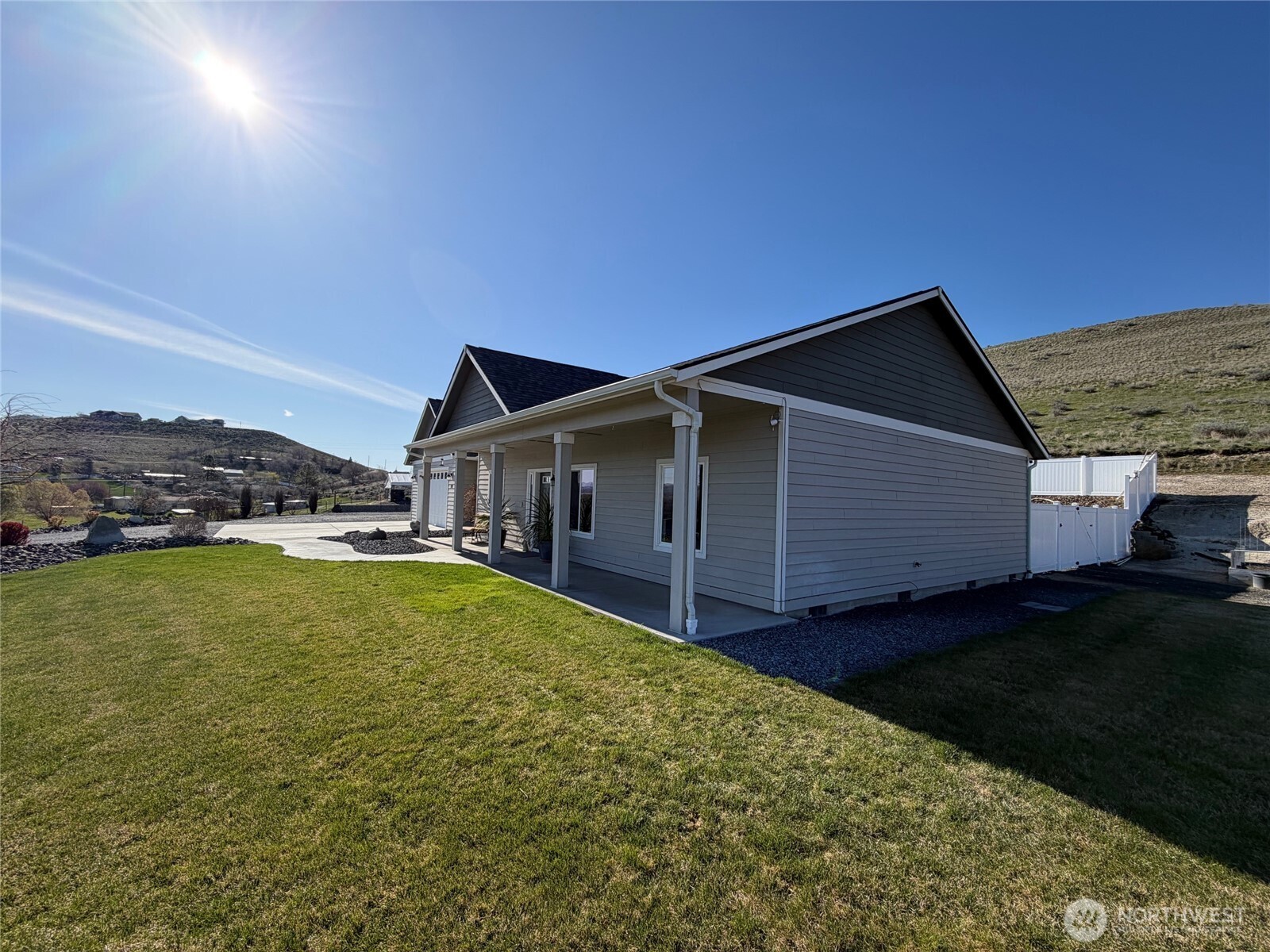 522 Adobe Way Selah, WA 98942 - Photo 33 of 34