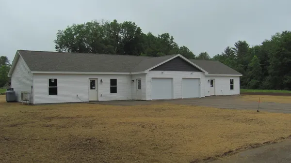 $479,000 | 18 Thurlow Drive, Oxford, ME 04270