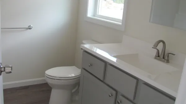 $479,000 | 18 Thurlow Drive, Oxford, ME 04270