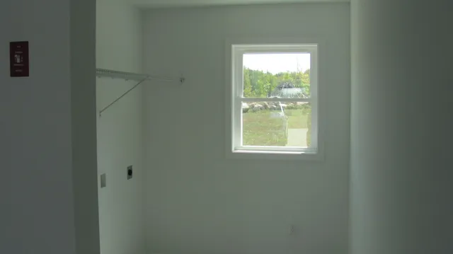 $499,000 | 18 Thurlow Drive, Oxford, ME 04270