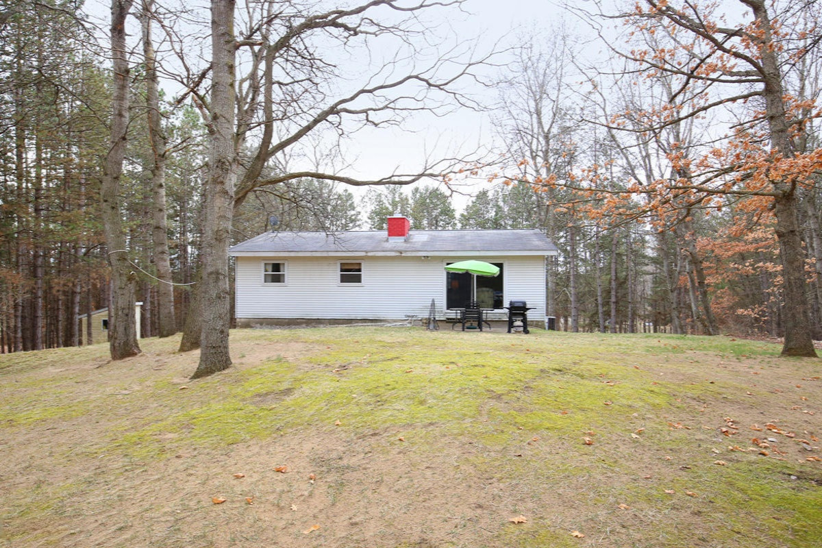 19850 Kimball Road Pierson, MI 49339 - Photo 21 of 27 IMG_3578