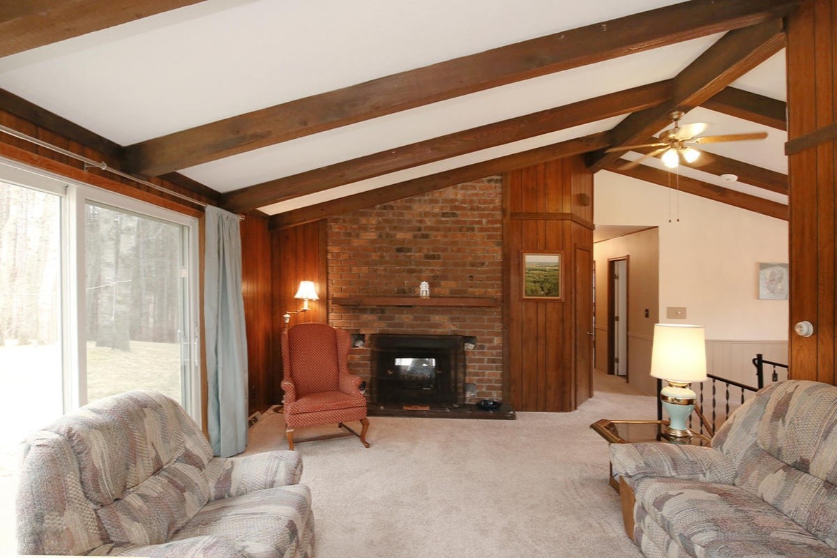 19850 Kimball Road Pierson, MI 49339 - Photo 4 of 27 IMG_3521