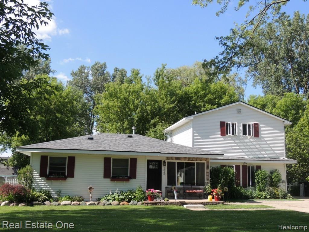 1848 June Avenue Rochester Hills, MI 48309 - Photo 1 of 28