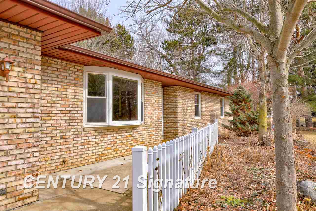 13860 Frost Road Hemlock, MI 48626 - Photo 4 of 54