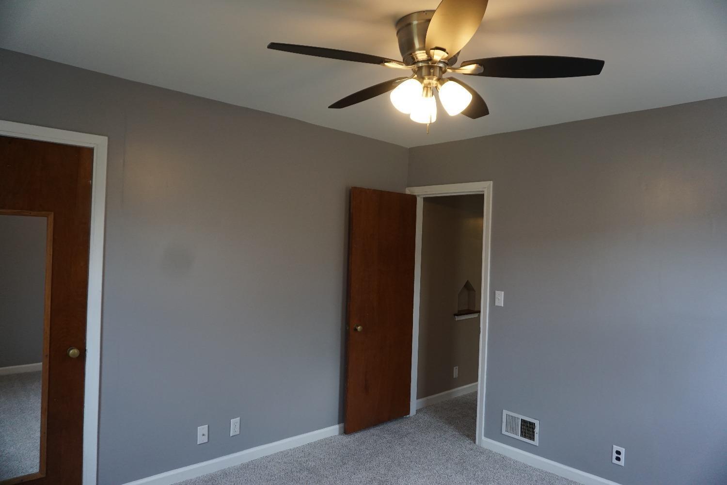 5625 Samver Road Cincinnati, OH 45239 - Photo 19 of 33