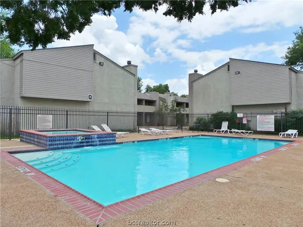 $1,195 | 1900 Dartmouth Street, Unit B3, College Station, TX 77840