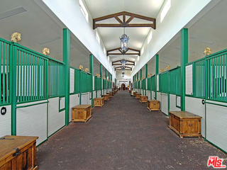 2940 Kuehner Drive Simi Valley, CA 93063 - Photo 27 of 31