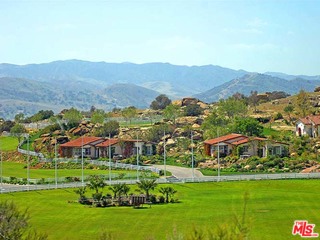 2940 Kuehner Drive Simi Valley, CA 93063 - Photo 5 of 31