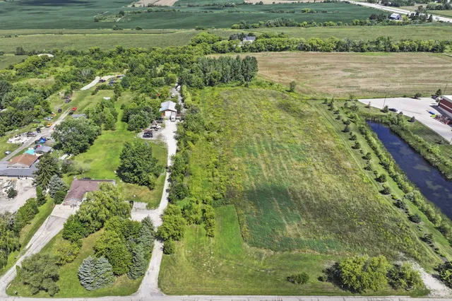 $2,499,990 | 6218 31st Street, Somers, WI 53144