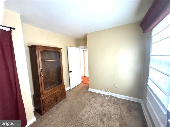 209 Mountain Road Linthicum Heights, MD 21090 - Photo 39 of 59 Cozy room with natural light.