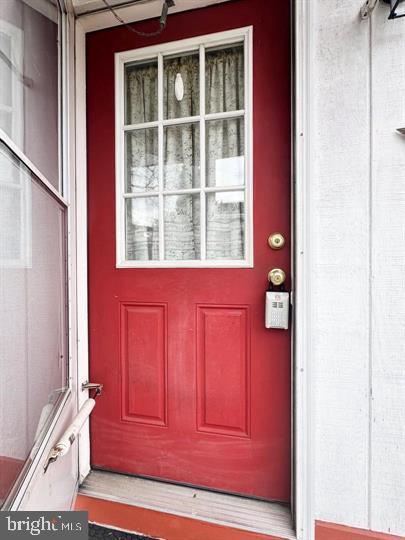 209 Mountain Road Linthicum Heights, MD 21090 - Photo 4 of 59 Charming red door welcomes you home.
