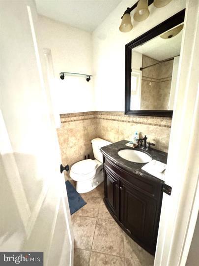 209 Mountain Road Linthicum Heights, MD 21090 - Photo 41 of 59 Charming bathroom with elegant finishes.