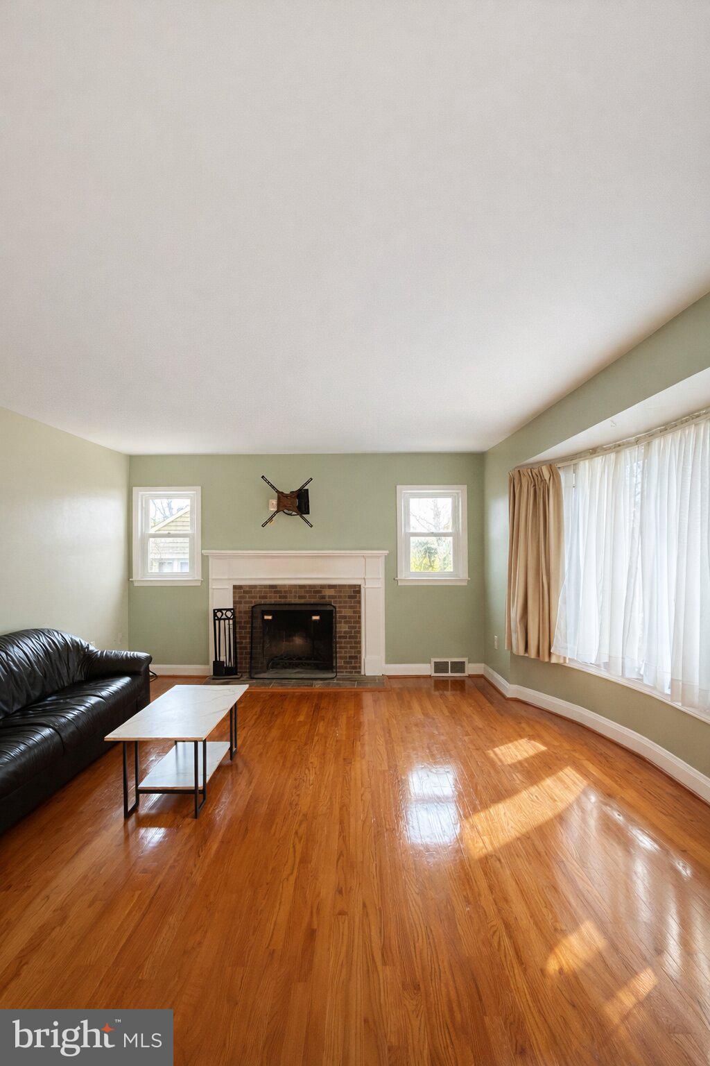 209 Mountain Road Linthicum Heights, MD 21090 - Photo 6 of 59 Spacious living area with natural light.