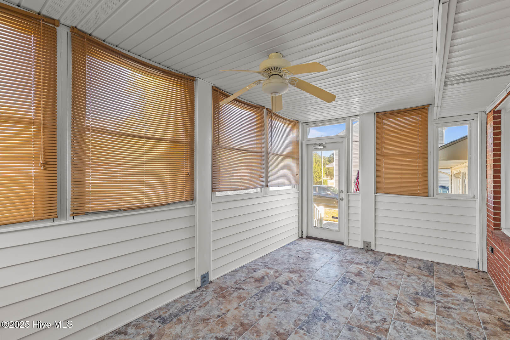 125 Arnold Road Jacksonville, NC 28546 - Photo 8 of 49 8 (4)