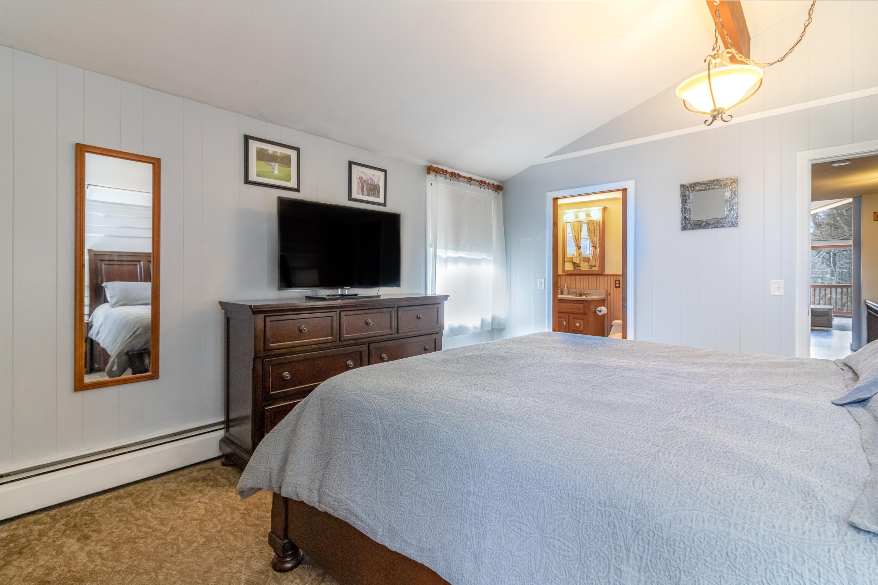 1600 River Road Bucksport, ME 04416 - Photo 33 of 47 1600 River Road Interiors-3