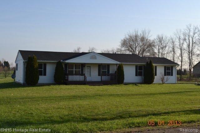 7751 Hemingway Road Howell, MI 48855 - Photo 1 of 25 Front of house