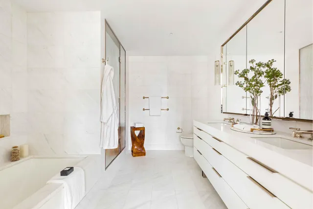 $6,795,000 | 212 West 72nd Street, Unit 18E | Upper West Side