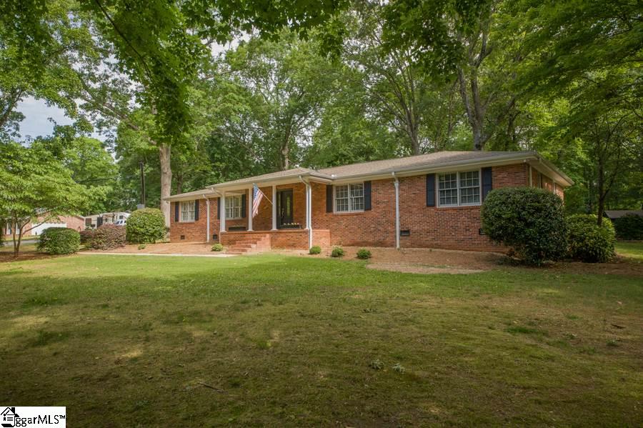 43 Fisher Road Greenville, SC 29615 - Photo 2 of 28 Gallery Image 2