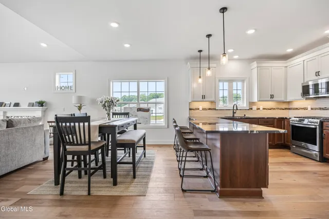 $553,185 | 3101 Brianna Boulevard, North Greenbush, NY 12180