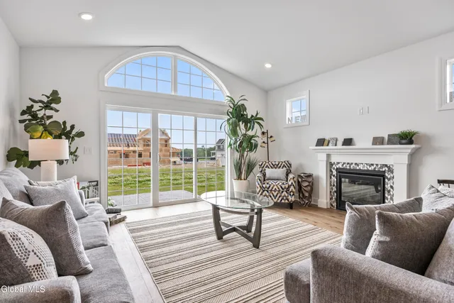 $553,185 | 3101 Brianna Boulevard, North Greenbush, NY 12180