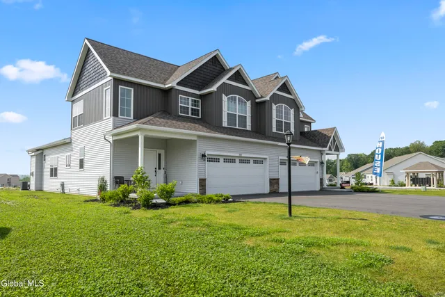 $553,185 | 3101 Brianna Boulevard, North Greenbush, NY 12180