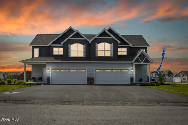 $553,185 | 3101 Brianna Boulevard, North Greenbush, NY 12180