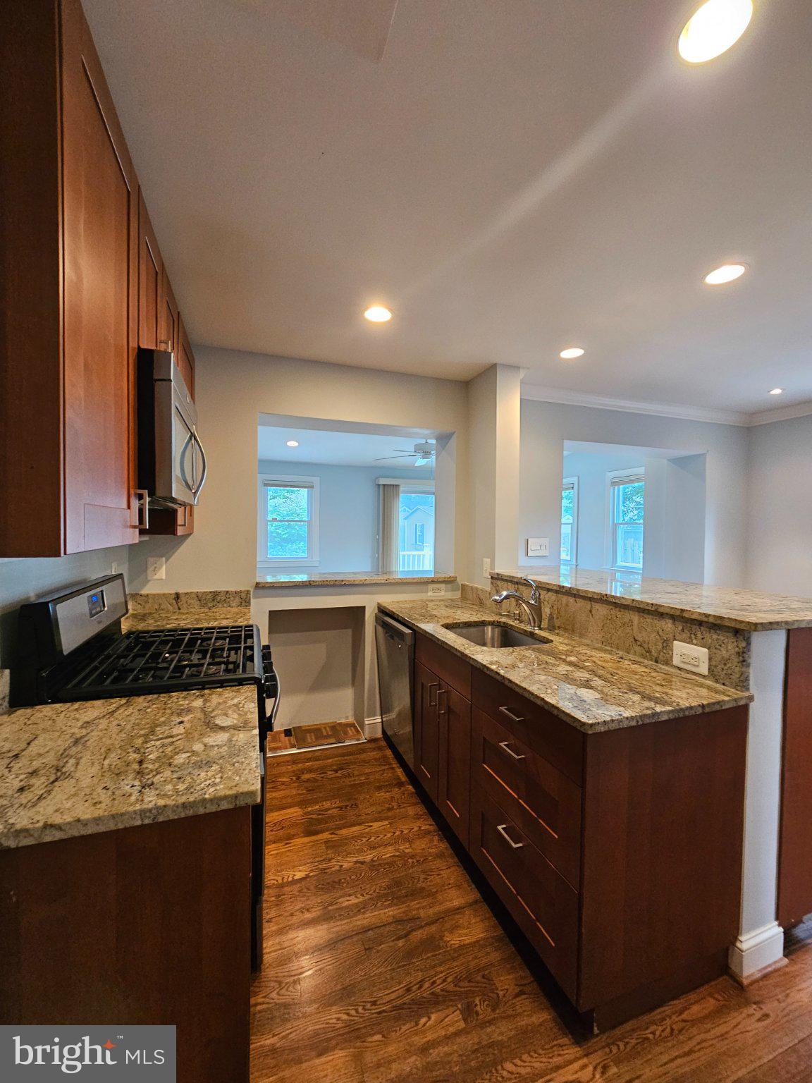 5925 Monticello Road Alexandria, VA 22303 - Photo 13 of 39 Gallery Image 13