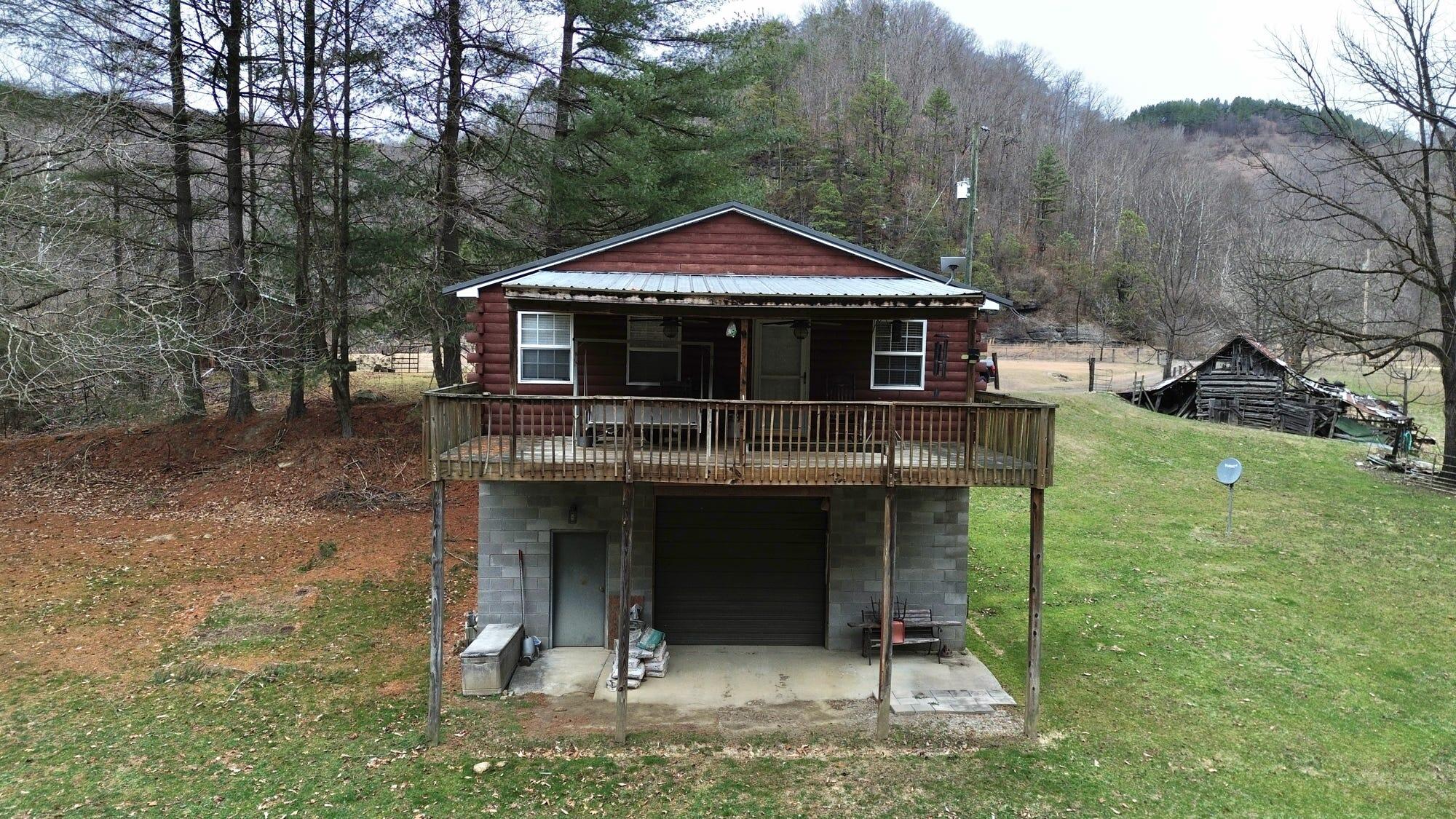 9074 Wolf Creek Road Pilgrim, KY 41250 - Photo 4 of 133 Cabin
