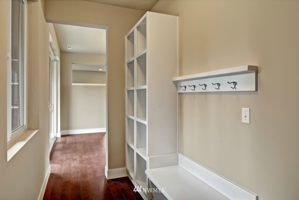 3527 178th Street Southeast, Unit 1032 Bothell, WA 98012 - Photo 4 of 15 a view of bathroom