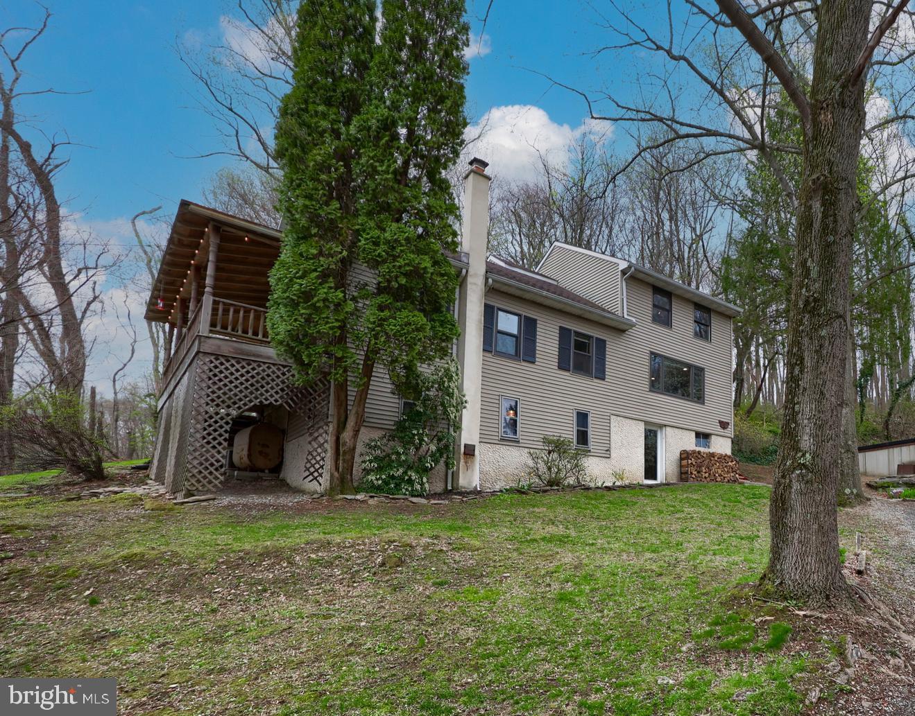 378 Bridge Valley Road Pequea, PA 17565 - Photo 40 of 42 a front view of house with yard