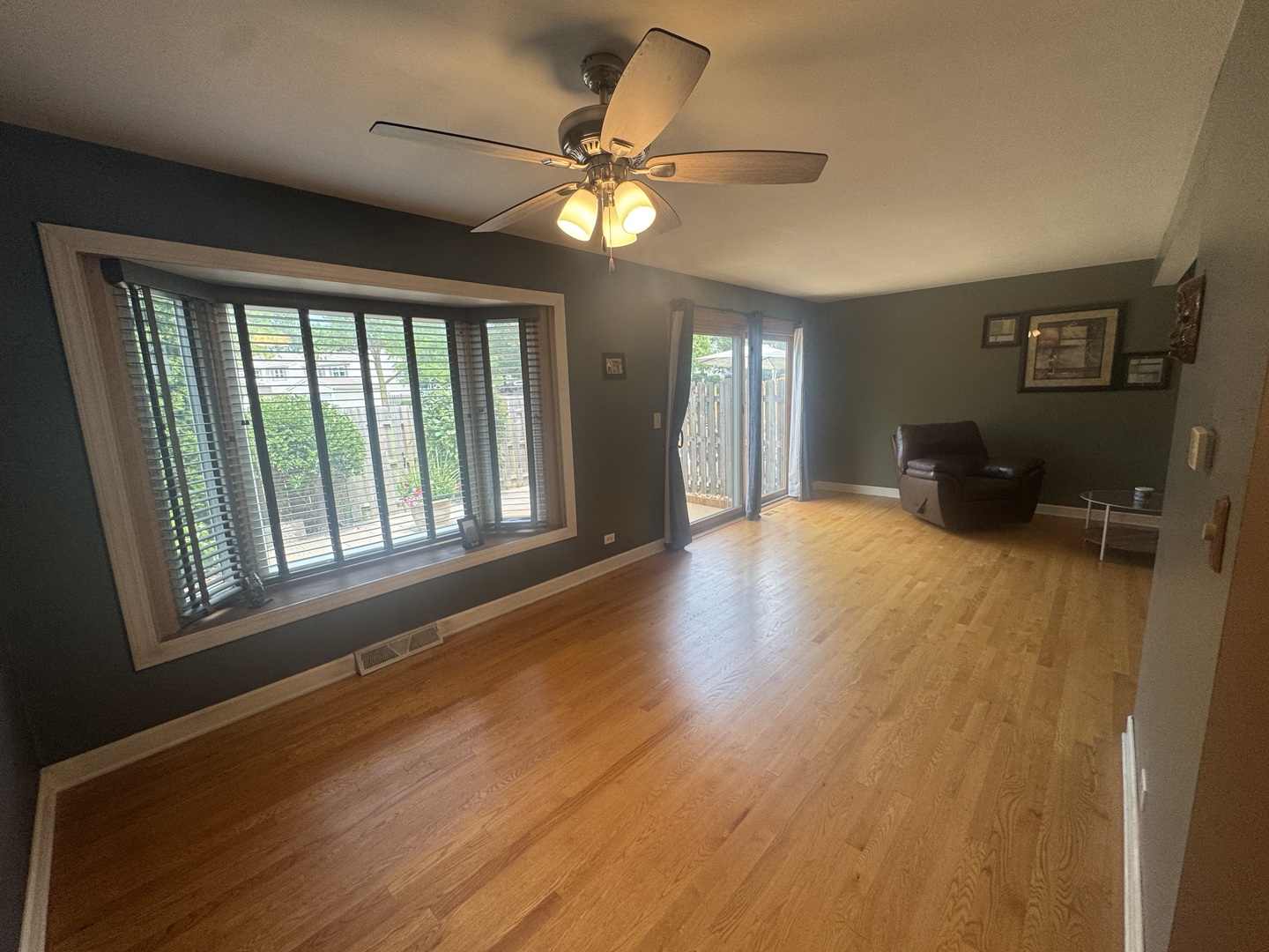140 Julie Road Bolingbrook, IL 60440 - Photo 9 of 31