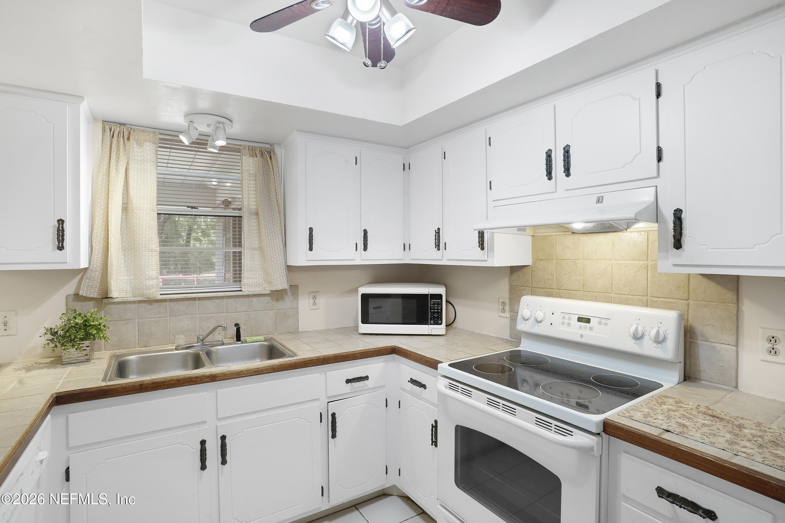 137 Tallow Road Pomona Park, FL 32181 - Photo 5 of 39 DSC00651