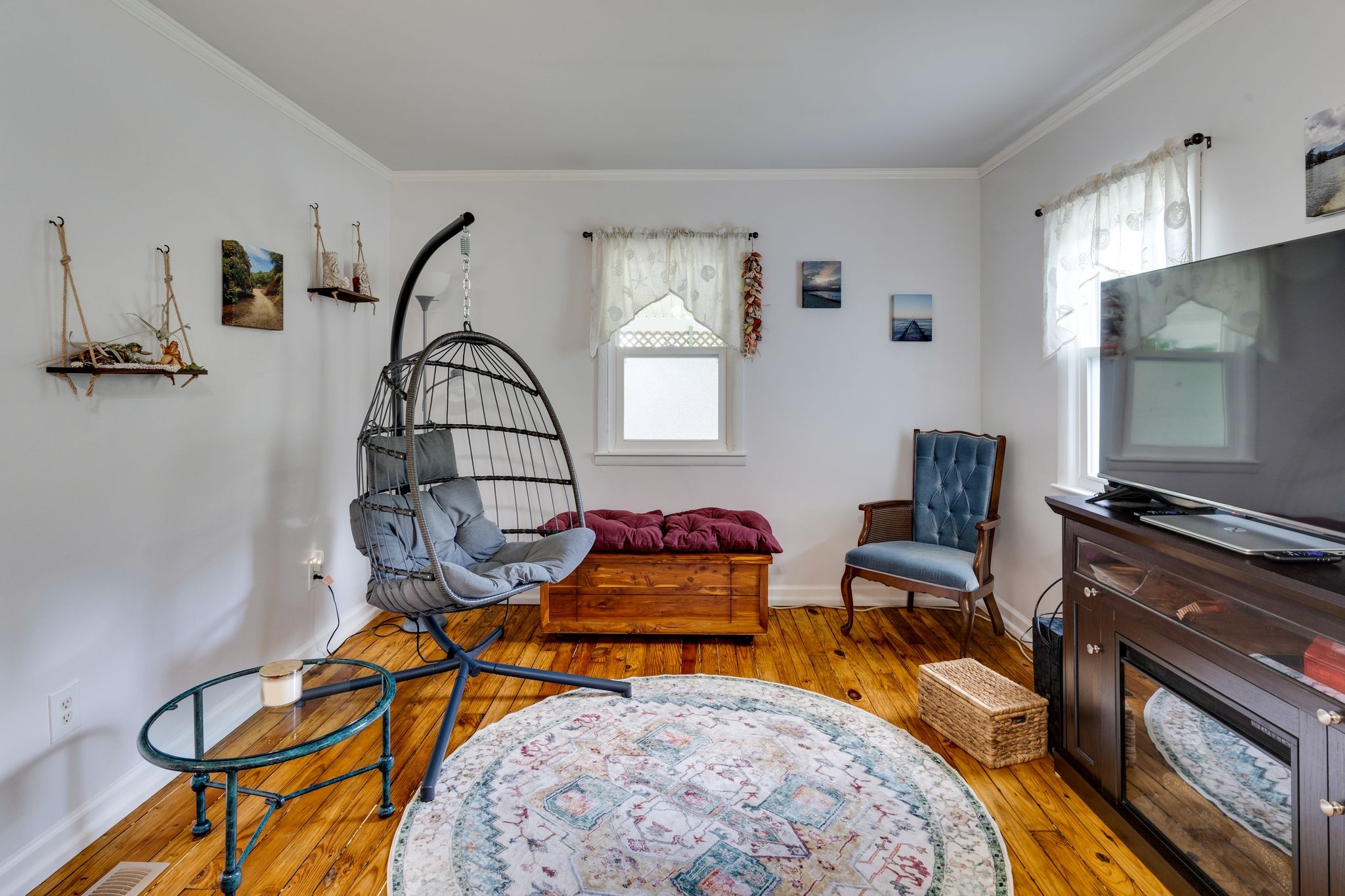 104 Shelby Street Old Hickory, TN 37138 - Photo 9 of 29 a living room with furniture a flat screen tv and a window