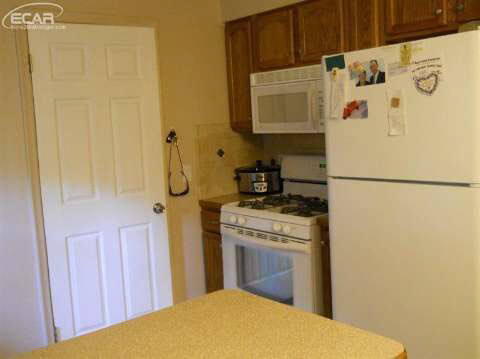 5920 Western Road Flint, MI 48506 - Photo 3 of 20 20421871-2.JPG