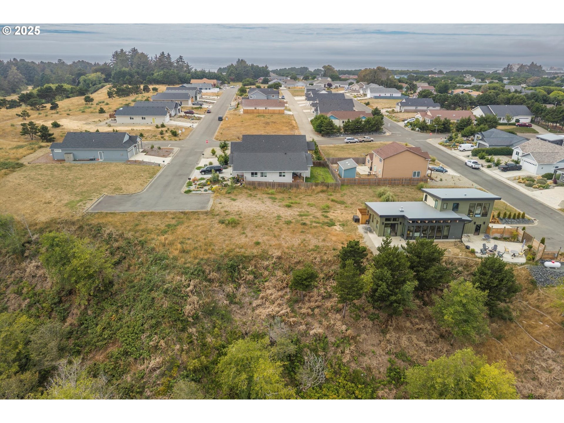 636 Seacrest Drive Bandon, OR 97411 - Photo 6 of 17 a view of a city