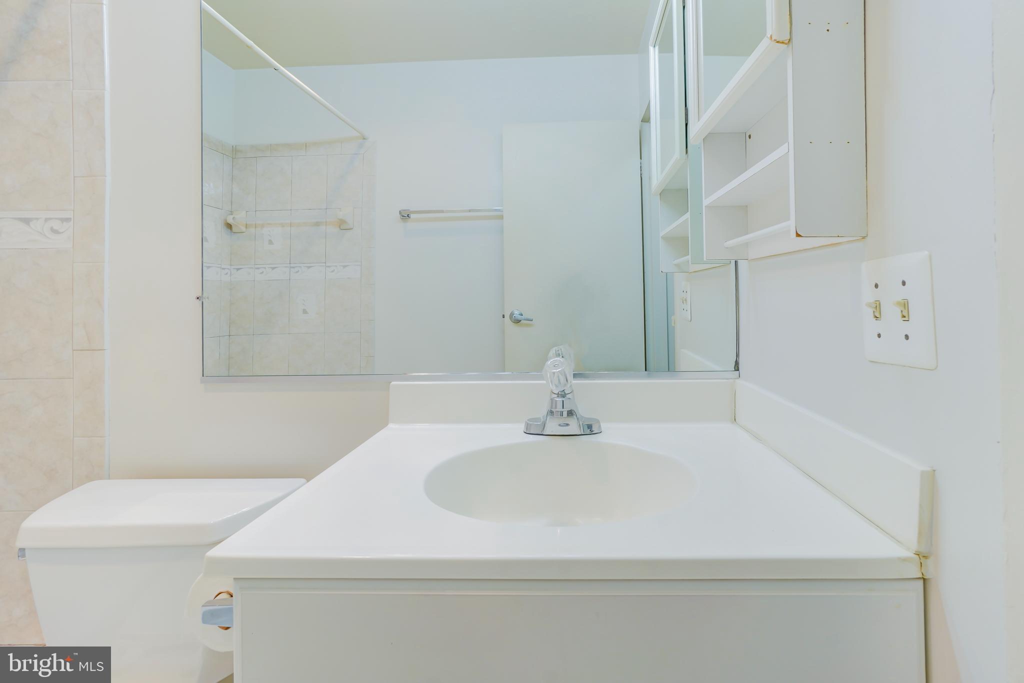 7400 Lakeview Drive, Unit 405 Bethesda, MD 20817 - Photo 18 of 30