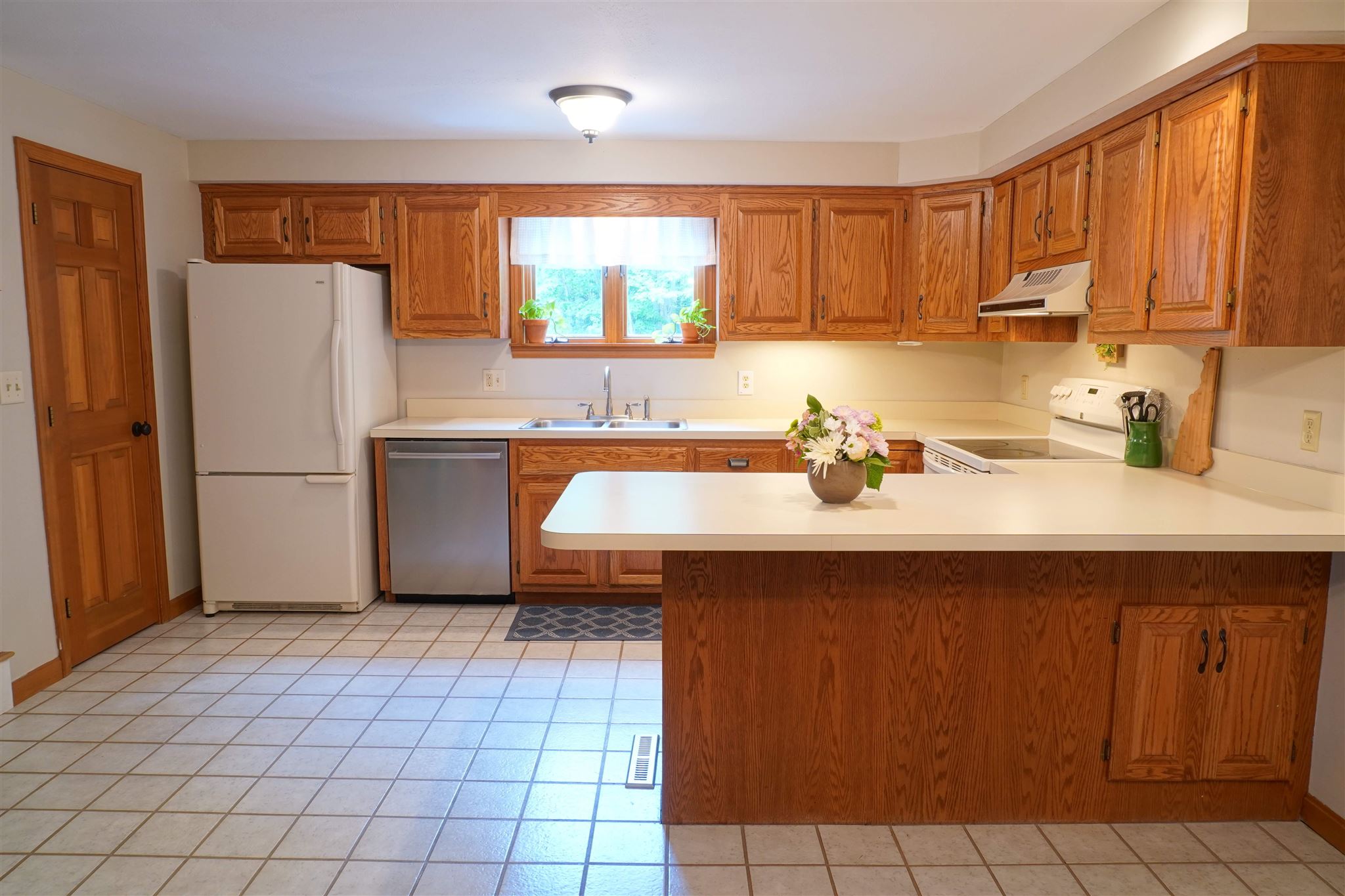 153 Coffin Road, Unit 12 Epping, NH 03042 - Photo 3 of 22